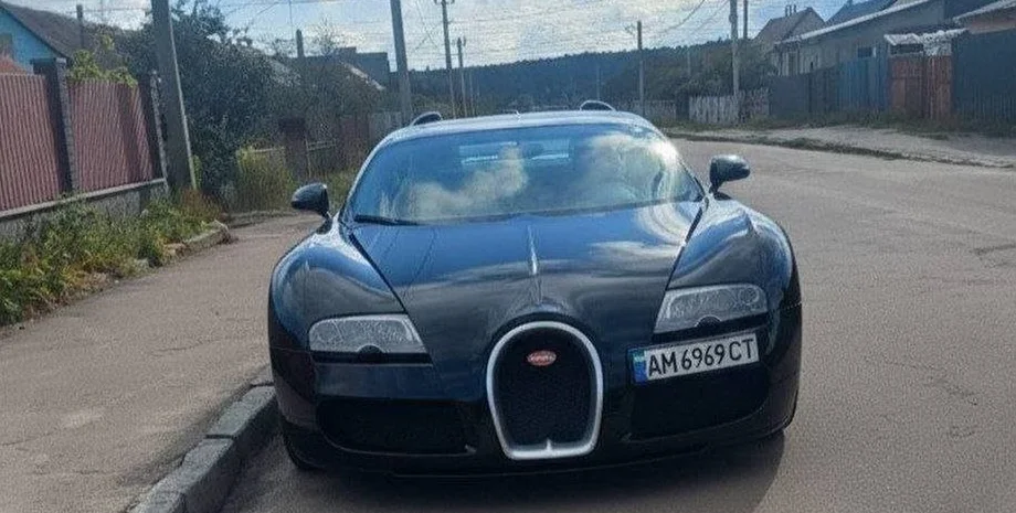 Bugatti Veyron у Житомирі: фейк чи сенсація? У мережі з'явилося фото мільйонного суперкара