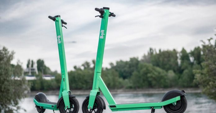 Електросамокати під контроль: Рада готує закон із забороною їздити тротуарами Електросамокати під контроль: Рада готує закон із забороною їздити тротуарами