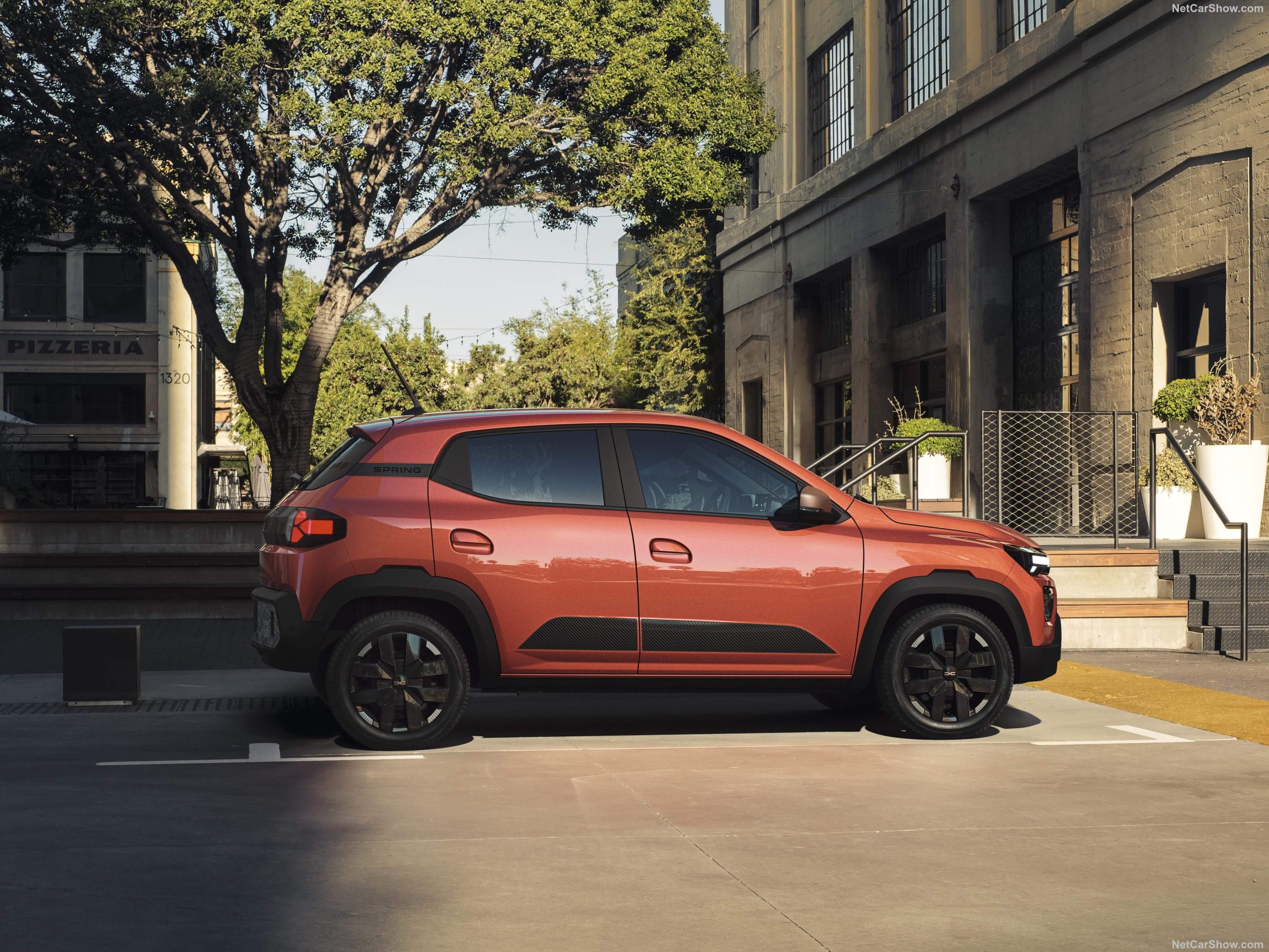 Електрокар за ціною iPhone: Dacia Spring в Італії продають за 3900 євро, але є нюанс