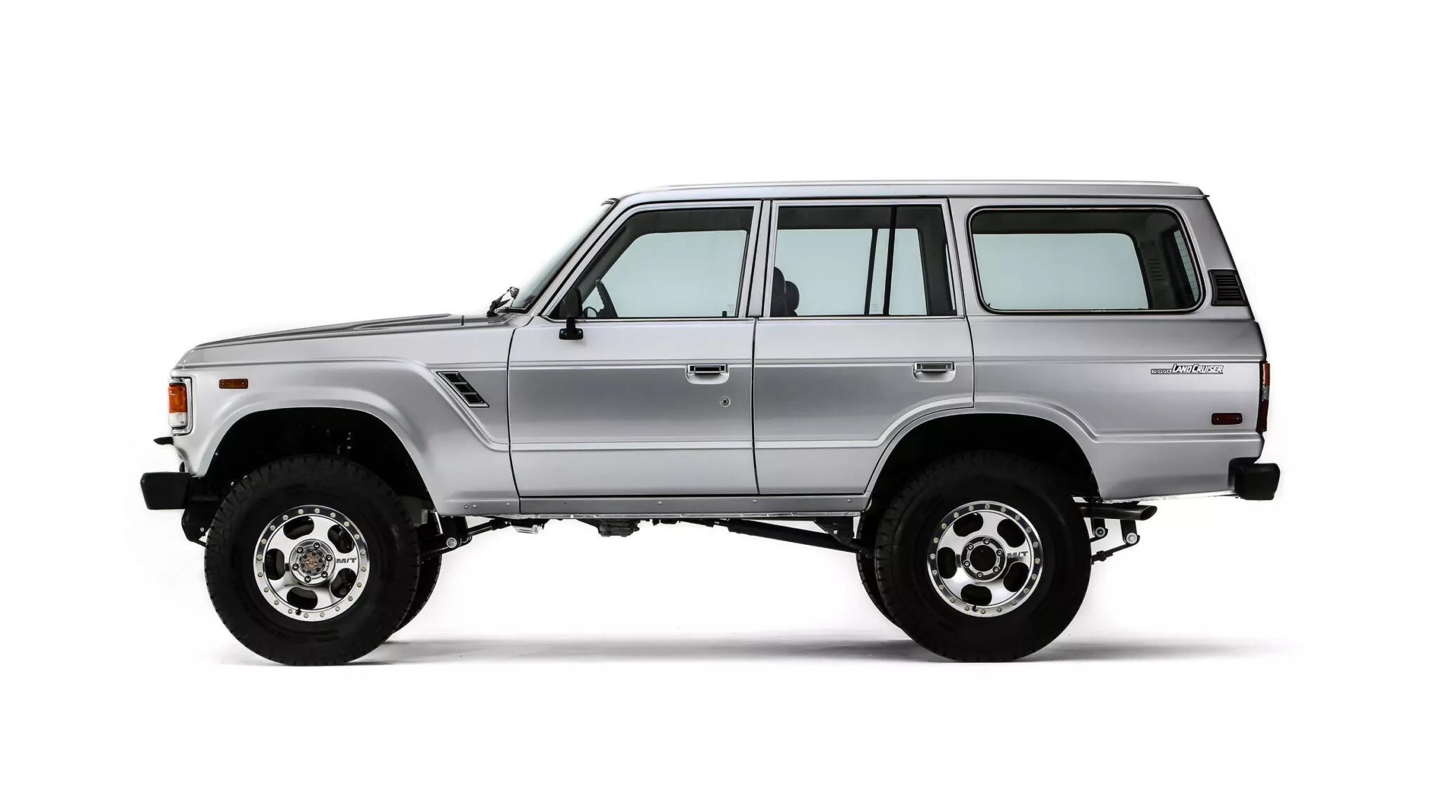 Оновлений Land Cruiser FJ60