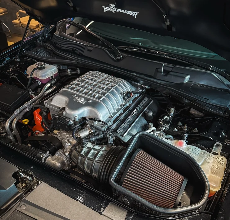 В Україну прибув 840-сильний монстр: Dodge Challenger SRT Demon готовий до битв на чверть милі