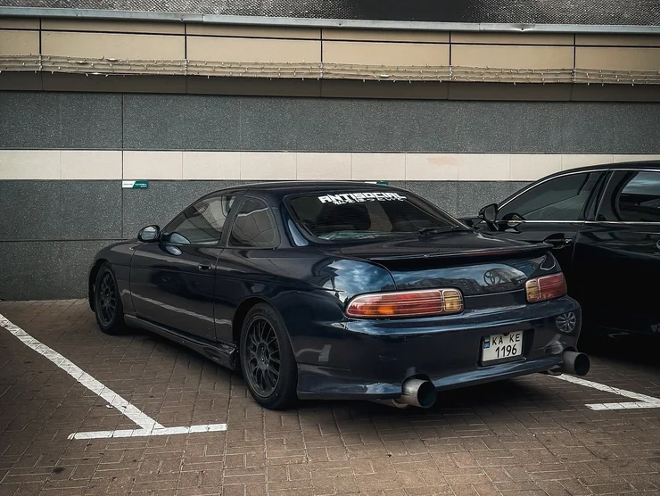 У столиці помітили рідкісне японське купе Toyota Soarer з турбомотором