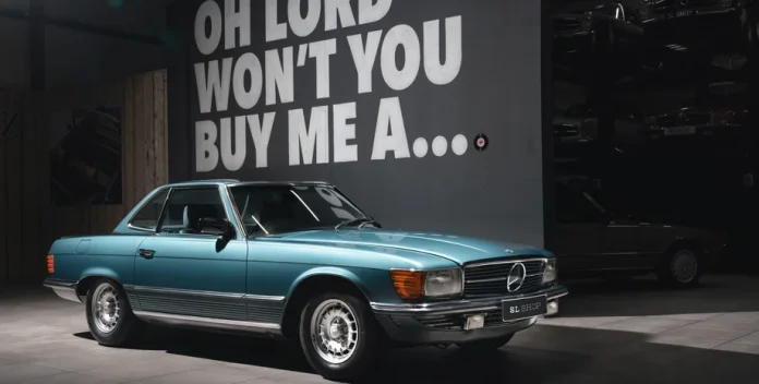 42 роки в гаражі: британський годинникар сховав Mercedes-Benz SL500 і забув про нього на чотири десятиліття