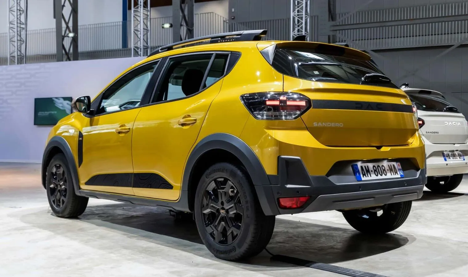 Революція Бюджетного Сегменту: Новий Dacia Sandero - Це Вже Не Те, Що Раніше! 150 "Гібридних" Коней та Натрієві Батареї