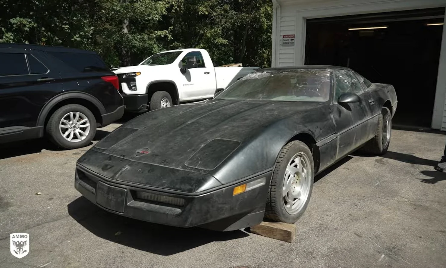 У гаражі 30 років ховався рідкісний Corvette ZR-1: капсула часу з пробігом 956 км повернулася до життя