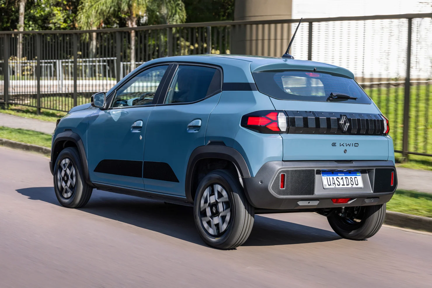 Renault Kwid E-Tech оновили: електрокросовер за $18 200 дешевший за бензиновий Duster