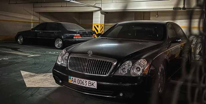 Коли паркінг перетворюється на музей: у Києві зустрілися дві легенди німецької розкоші Коли паркінг перетворюється на музей: у Києві зустрілися дві легенди німецької розкоші