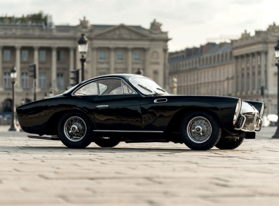 Легендарний Pegaso Z-102 з кузовом українця Савчика продали за €424 236: суперкар, про який забули