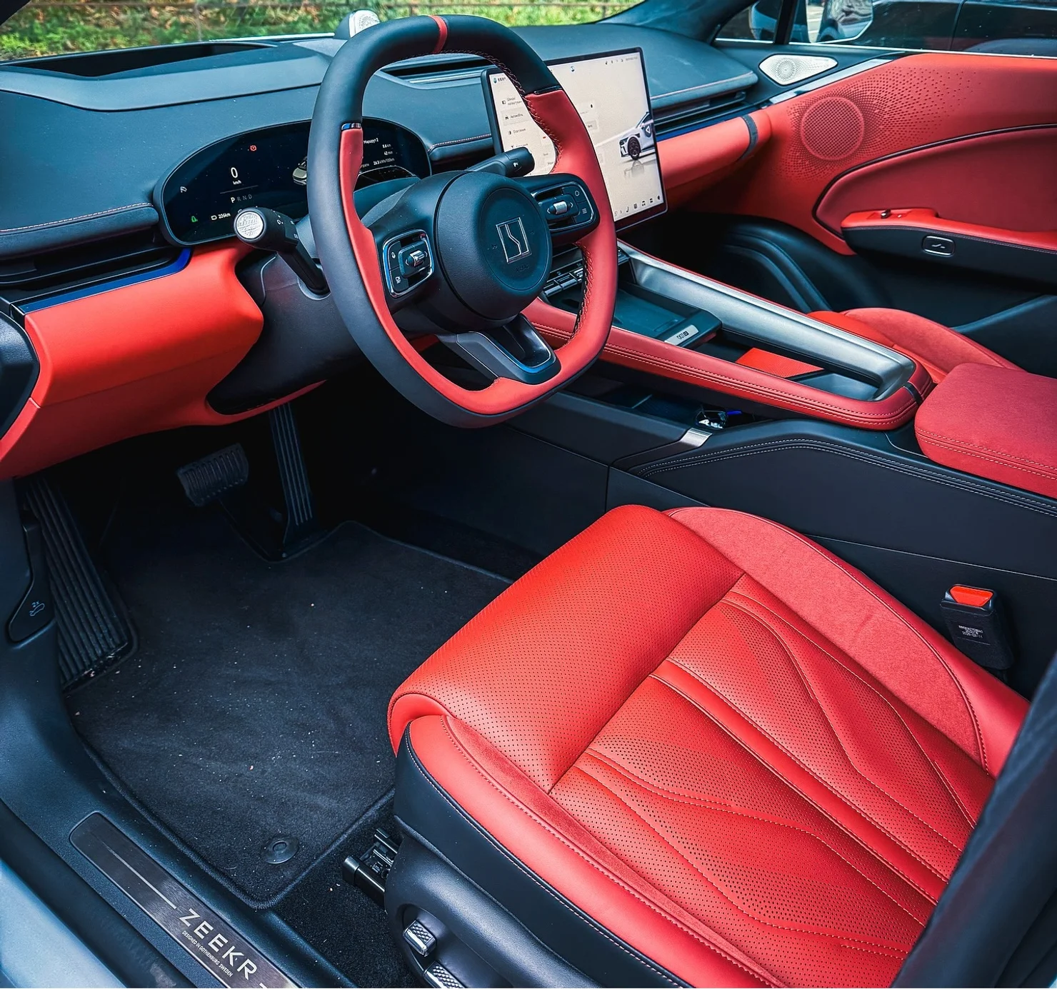 До України приїхав Zeekr 007 GT: китайський універсал з 825 км запасу ходу та ціною в 1,5 мільйона