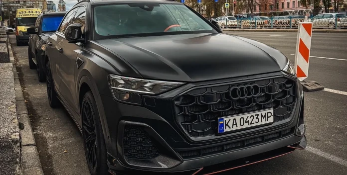 У столиці помітили 507-сильного монстра: Audi SQ8 з тюнінгом від ABT вийшов на київські вулиці У столиці помітили 507-сильного монстра: Audi SQ8 з тюнінгом від ABT вийшов на київські вулиці