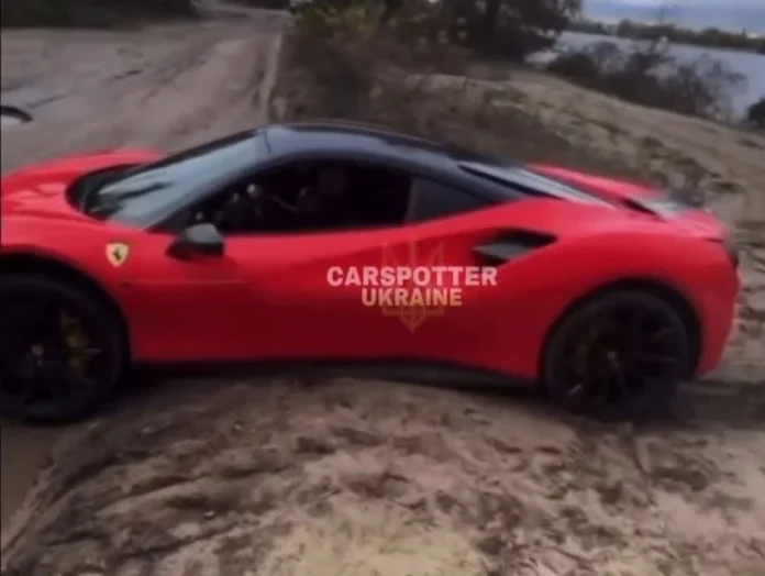Український Анекдот на Колесах: Ferrari 488 GTB  Український Анекдот на Колесах: Ferrari 488 GTB