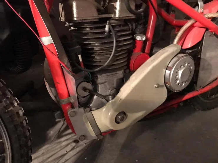 В Україні знайшли рідкісну Jawa DT500: гоночний монстр без гальм і з двигуном на метанолі