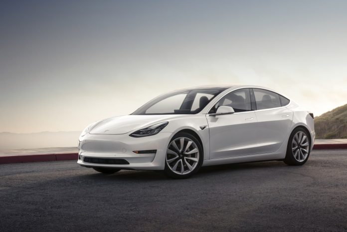 LFP-батареї Tesla виявилися живучішими за NMC - дослідження на реальних пробігах LFP-батареї Tesla виявилися живучішими за NMC - дослідження на реальних пробігах