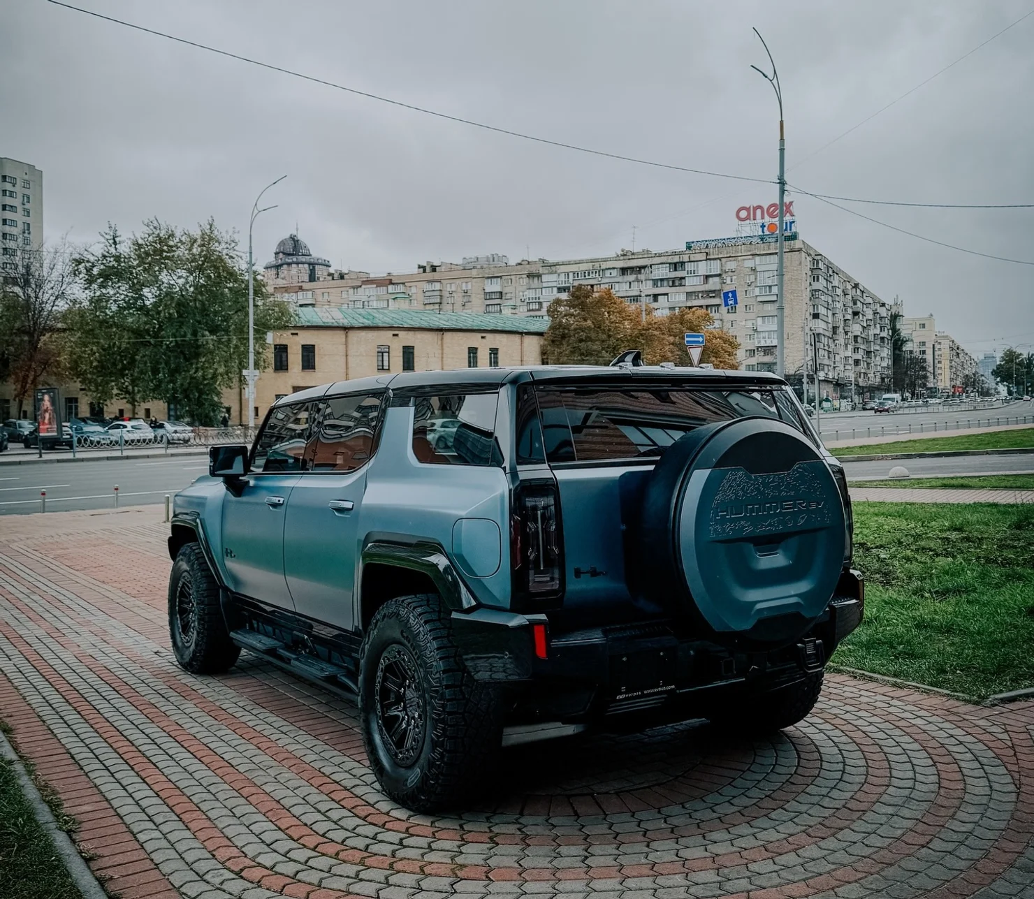У Києві з'явився 830-сильний Hummer Omega Edition за $145 тисяч