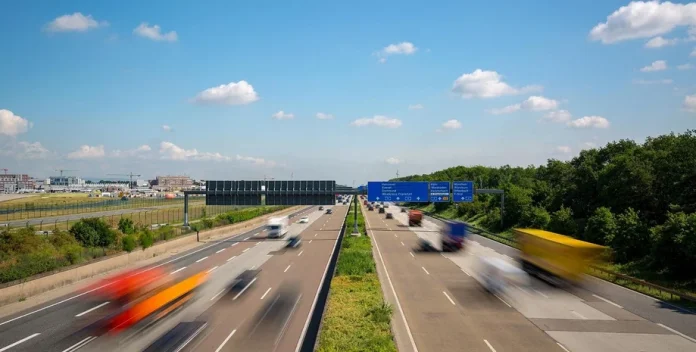 Перший платний автобан в Україні побудують до польського кордону: проєкт від Ковеля до Перший платний автобан в Україні побудують до польського кордону: проєкт від Ковеля до