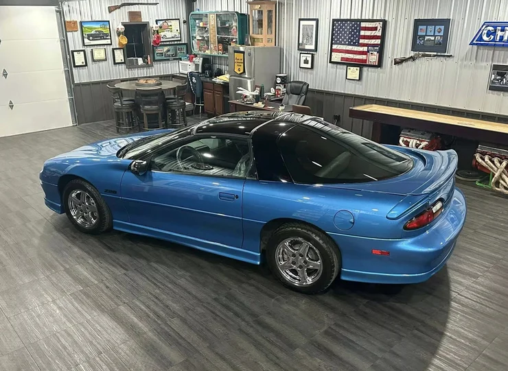 26 років у целофані: ідеальний Camaro Z28, який ніколи не їздив