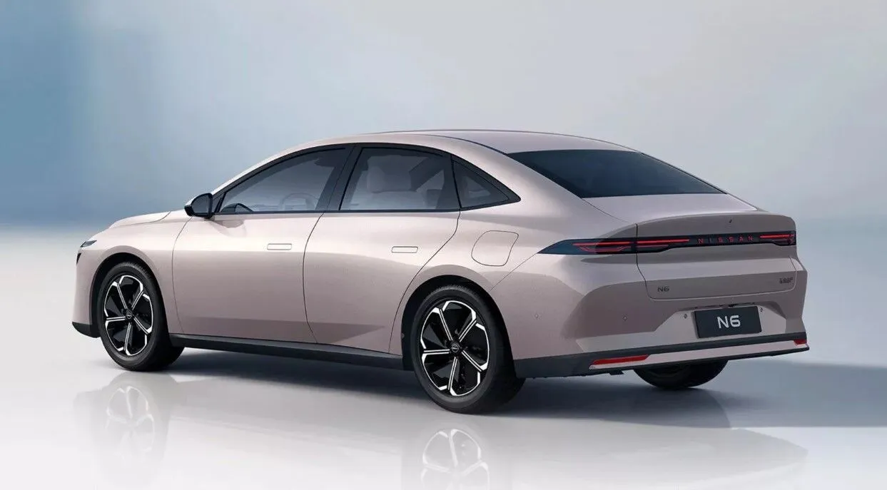 Nissan N6 2026: великий гібридний седан за $15 тисяч — дешевше просто не буває