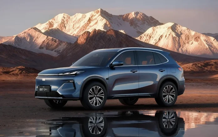 Geely влупила ціною: гібридний кросовер за 13,5 тисячі доларів з запасом ходу 1575 км