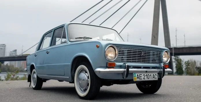 Капсулу часу на колесах: ВАЗ-2101 з кіностудії Довженка дають за $45 тисяч Капсулу часу на колесах: ВАЗ-2101 з кіностудії Довженка дають за $45 тисяч