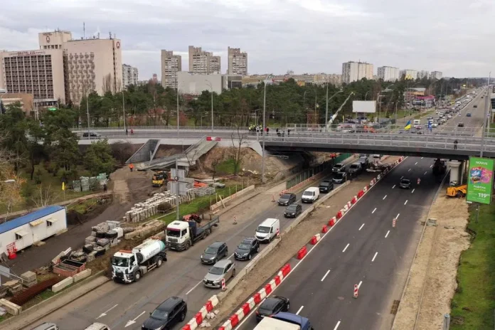 У Києві відкрили відремонтований шляхопровід біля 