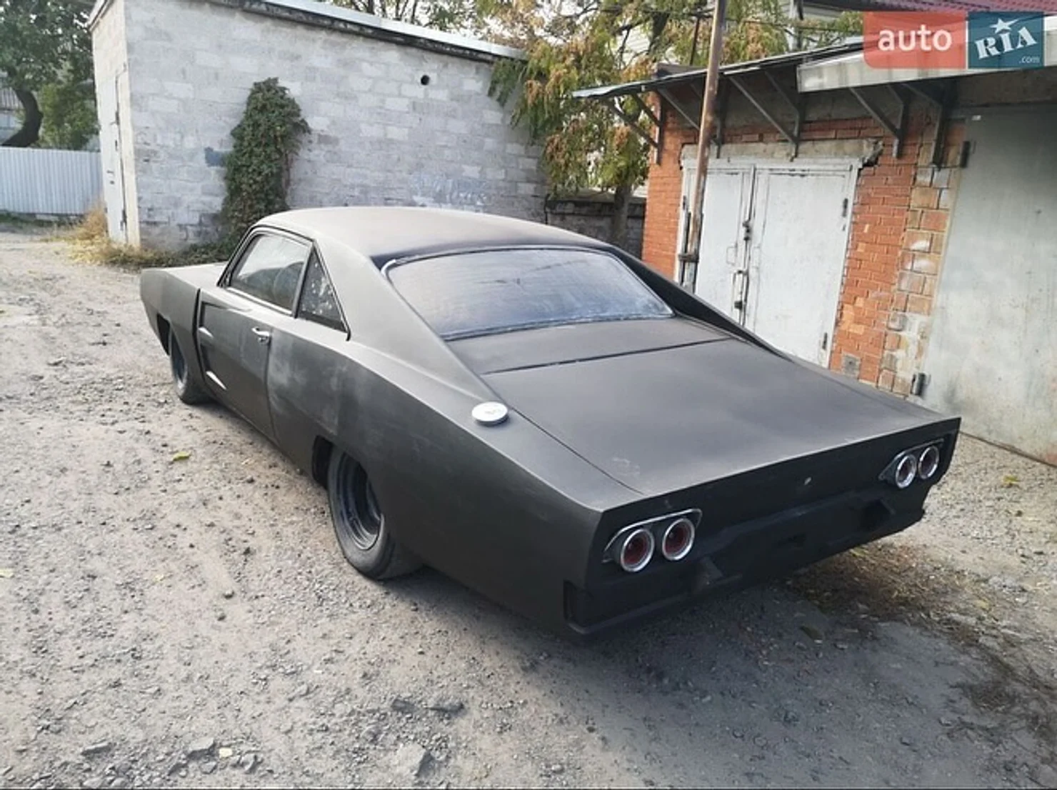 Дніпровські майстри перетворили "Волгу" на легендарний Dodge Charger