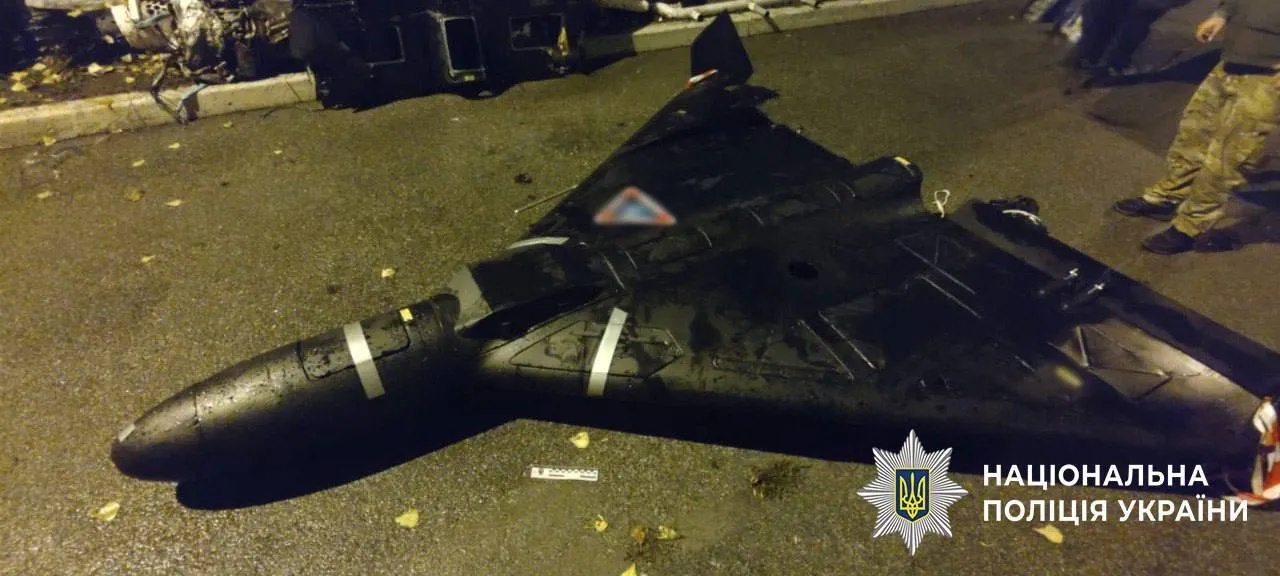 У Києві вилучили "Шахед" із даху Lexus: водій віз дрон до музею