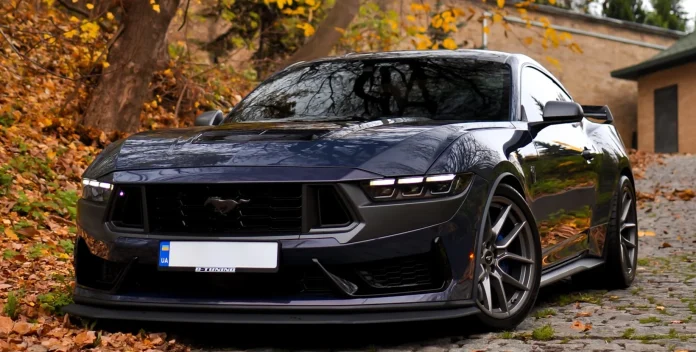 В Україну привезли Ford Mustang Dark Horse: 500-сильна В Україну привезли Ford Mustang Dark Horse: 500-сильна