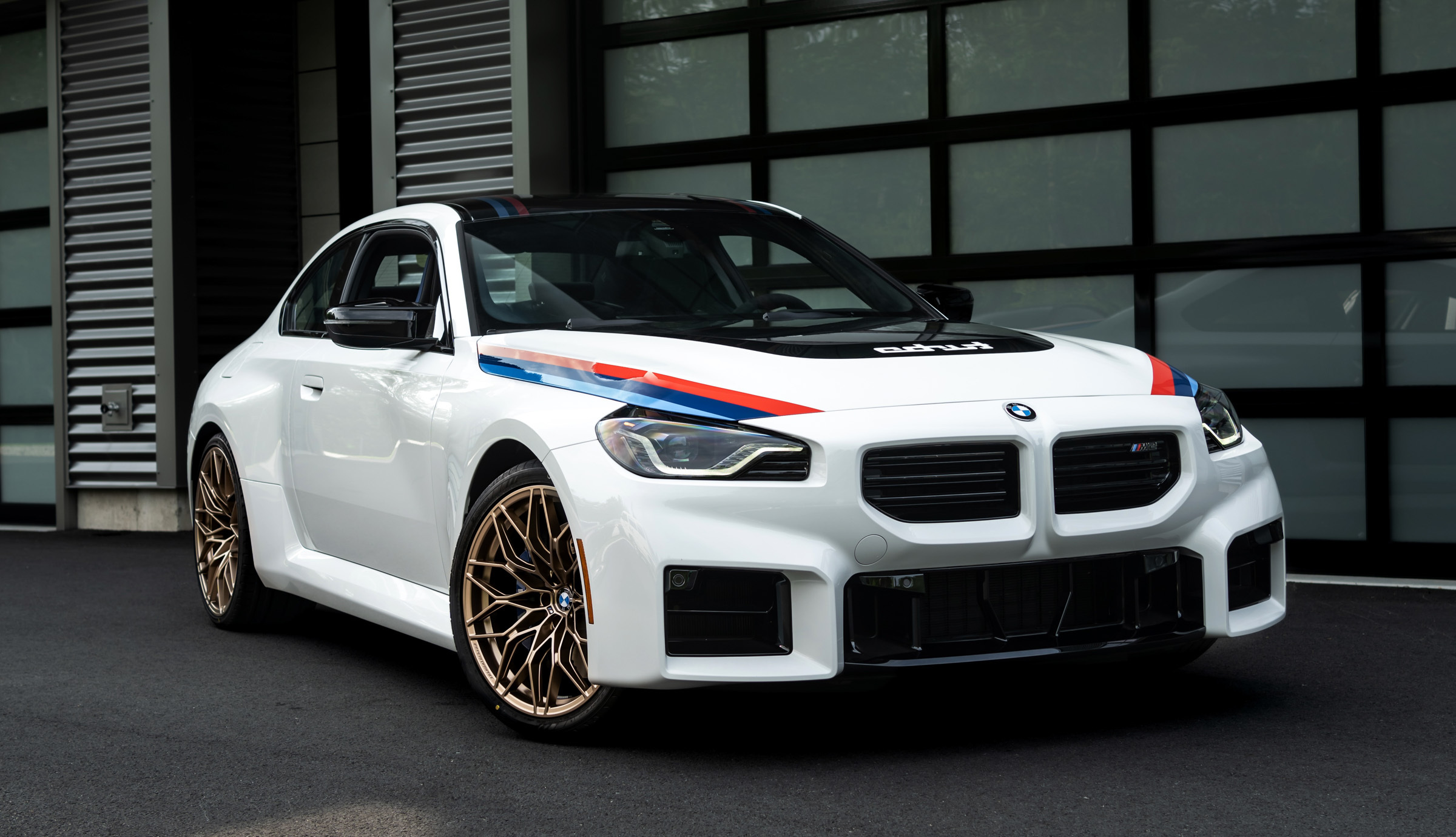 BMW запатентувала нову "механіку", яка не дозволить водієві випадково знищити двигун - фото 2