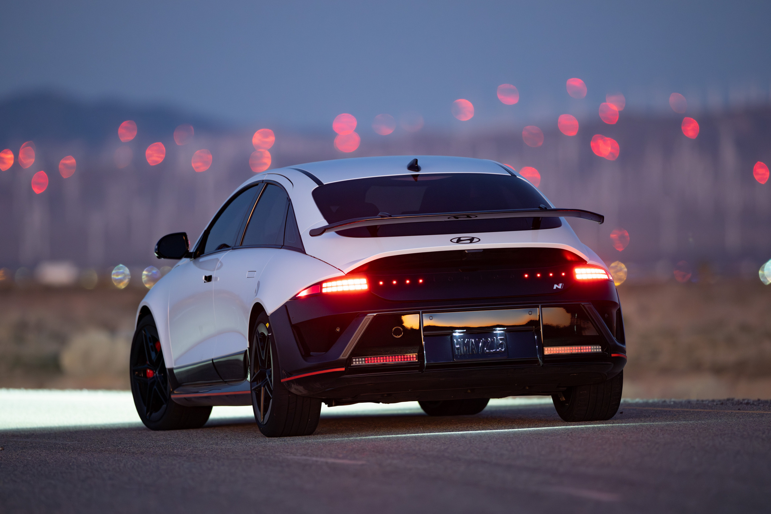 Hyundai готує прем’єру свого найбільшого електромобіля: перші подробиці та дата дебюту - фото 3