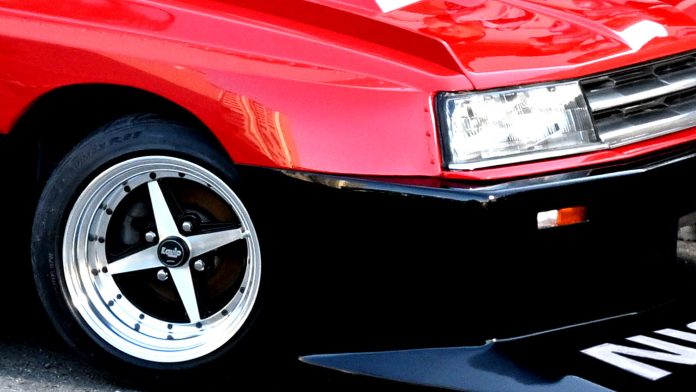 Студенти Nissan перетворили класичні моделі на унікальні концепти для Токійського автосалону