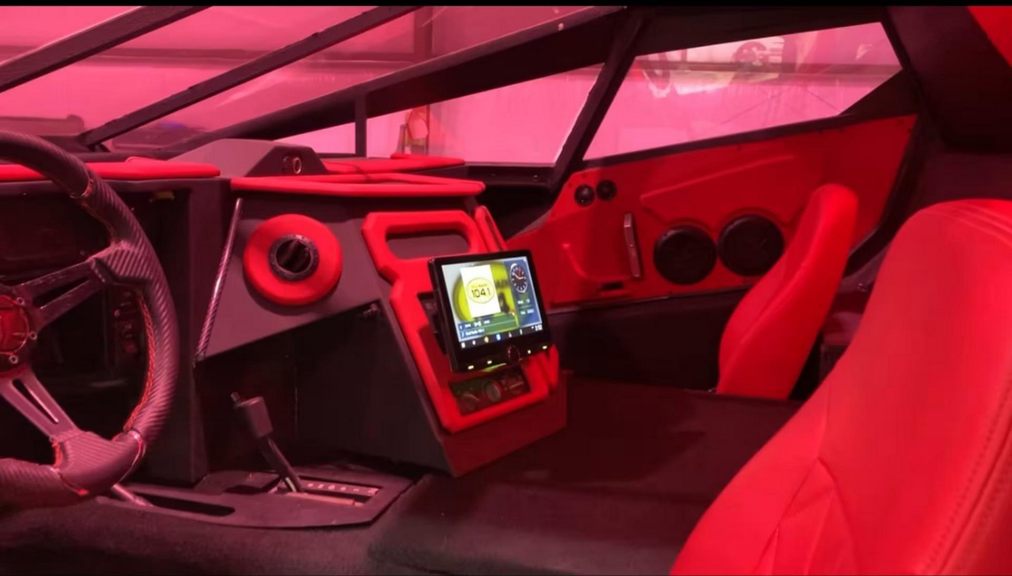 Неймовірний тюнінг: Hummer H1 перетворили на футуристичний монстр у стилі Бетмобіля - фото 1