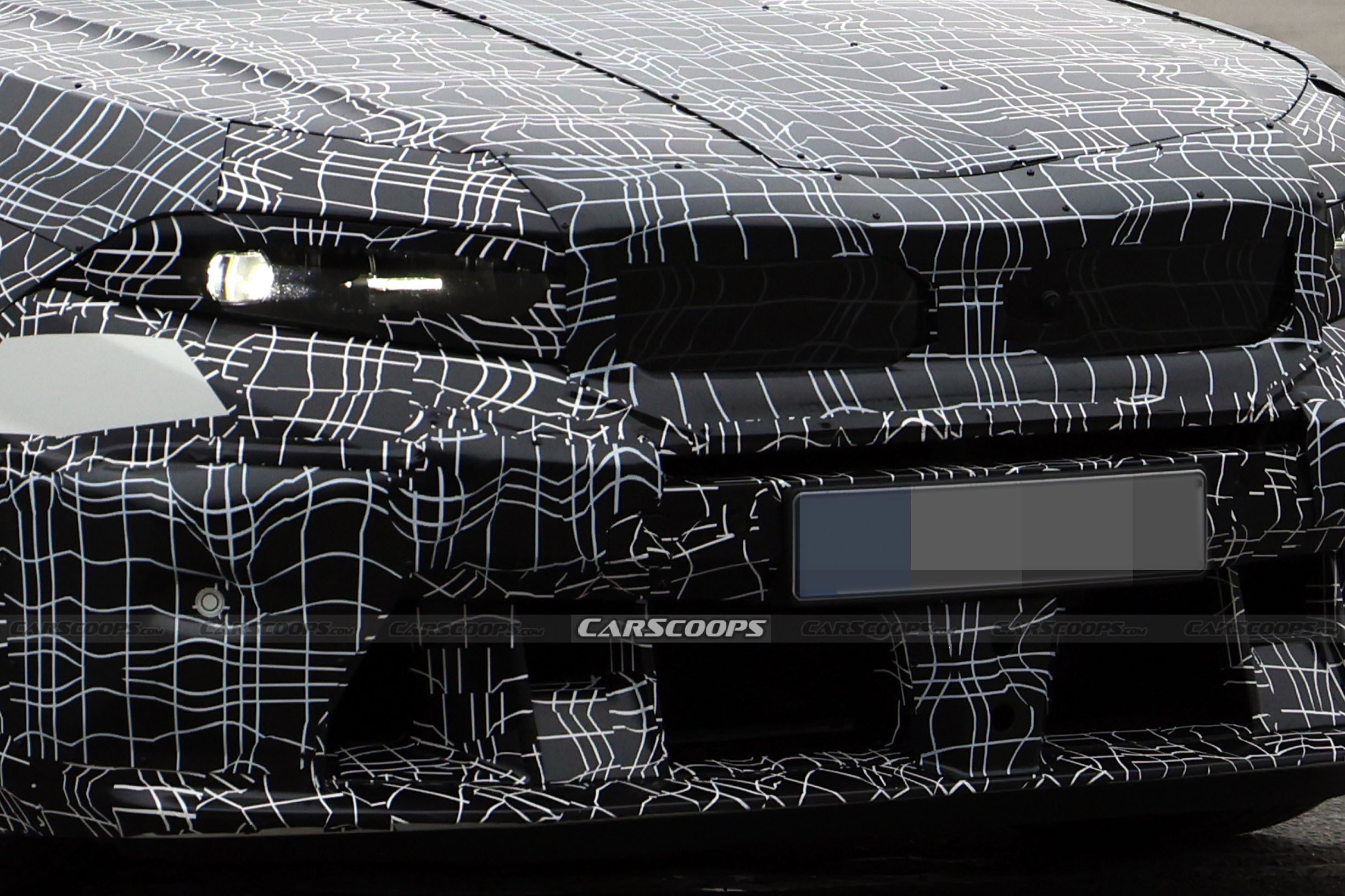 Оновлений BMW M5 помітили на тестах: чи отримає суперседан дизайн Neue Klasse? - фото 1