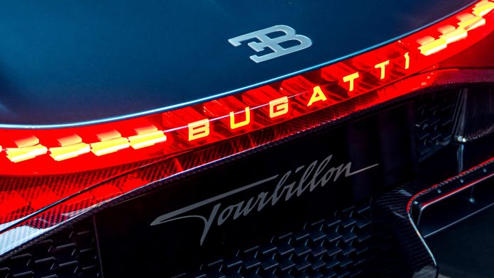 Випробування пішли не за планом: прототип Bugatti Tourbillon засипало снігом Випробування пішли не за планом: прототип Bugatti Tourbillon засипало снігом