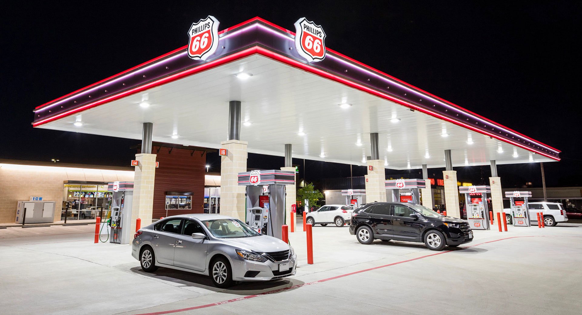 Каліфорнія на порозі паливної кризи: закриття нафтопереробних заводів може різко підняти ціни на бензин - фото 1