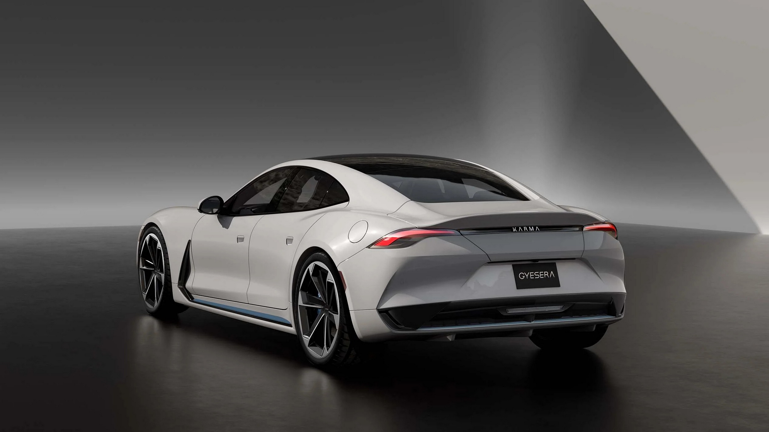 З конвеєра зійшов останній екземпляр Karma Revero: що буде далі з легендарним дизайном - фото 1