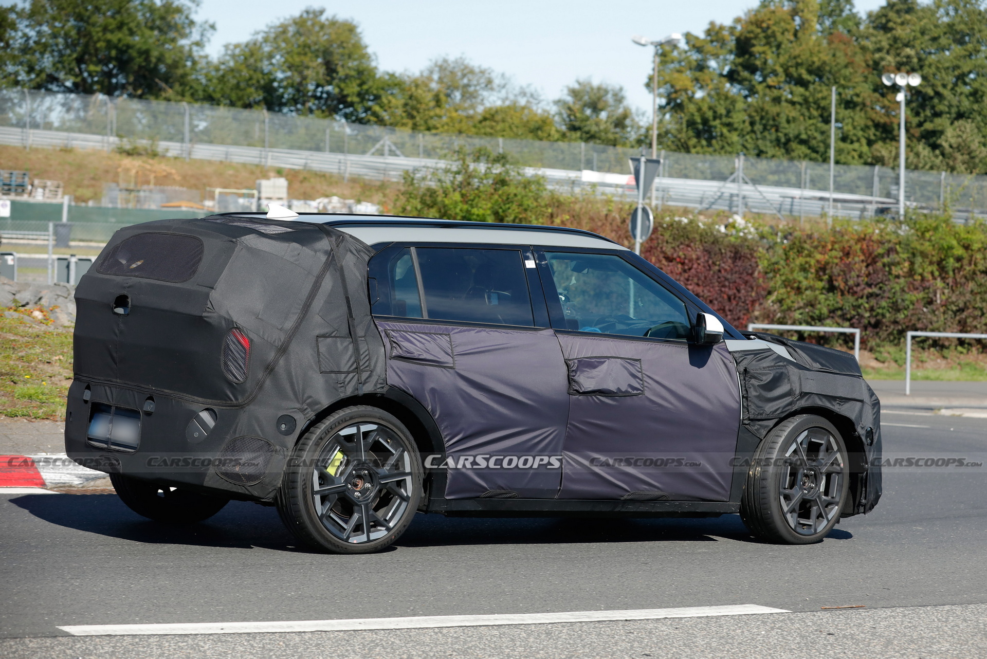 Новий Hyundai Ioniq 3: компактний електрокар із запасом ходу понад 600 км - фото 3