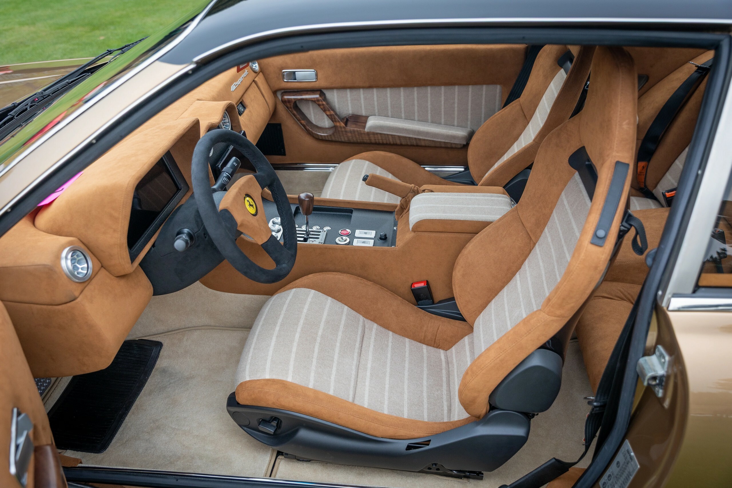 Найдорожча Ferrari 412 у світі: рестомод за 1,8 мільйона доларів з двигуном V12 - фото 1