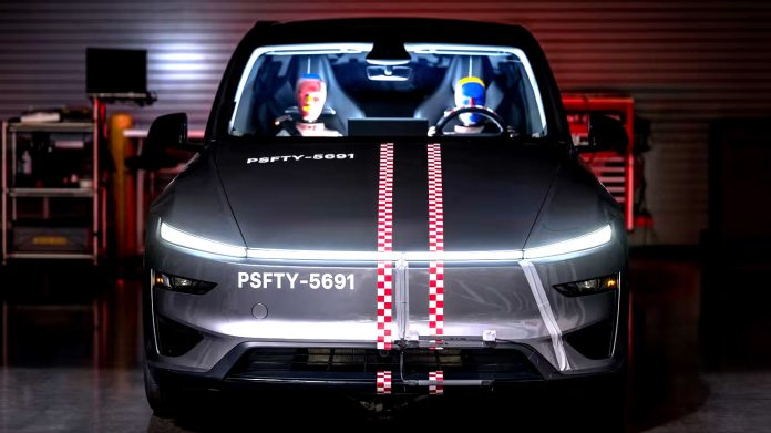 Пастка в електрокарі: дверні ручки Tesla пов’язують із загибеллю щонайменше 15 людей