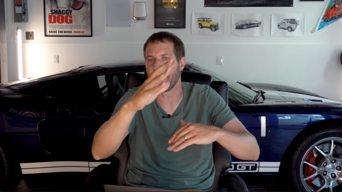 Даг ДеМуро назвав п'ять суперкарів, які не купив - і не шкодує Даг ДеМуро назвав п'ять суперкарів, які не купив - і не шкодує