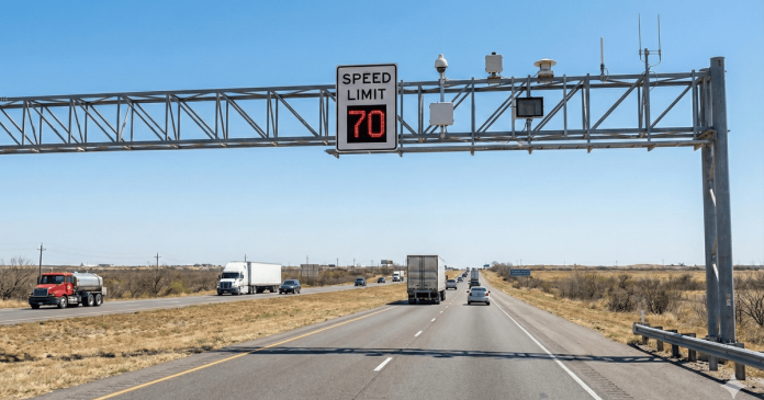 У Техасі запроваджують цифрові знаки: обмеження швидкості змінюватимуть у реальному часі