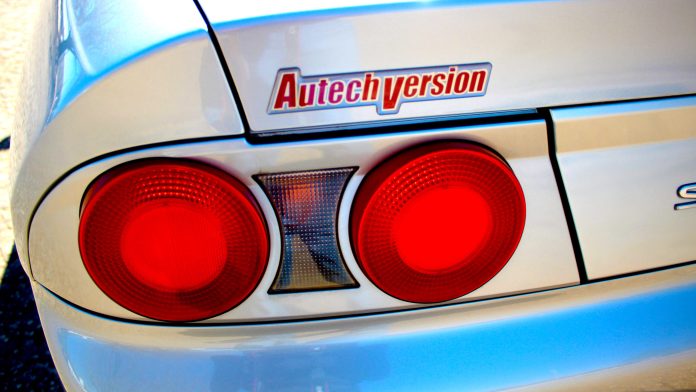 У США продають рідкісний 4-дверний седан Nissan Skyline GT-R R33 від Autech