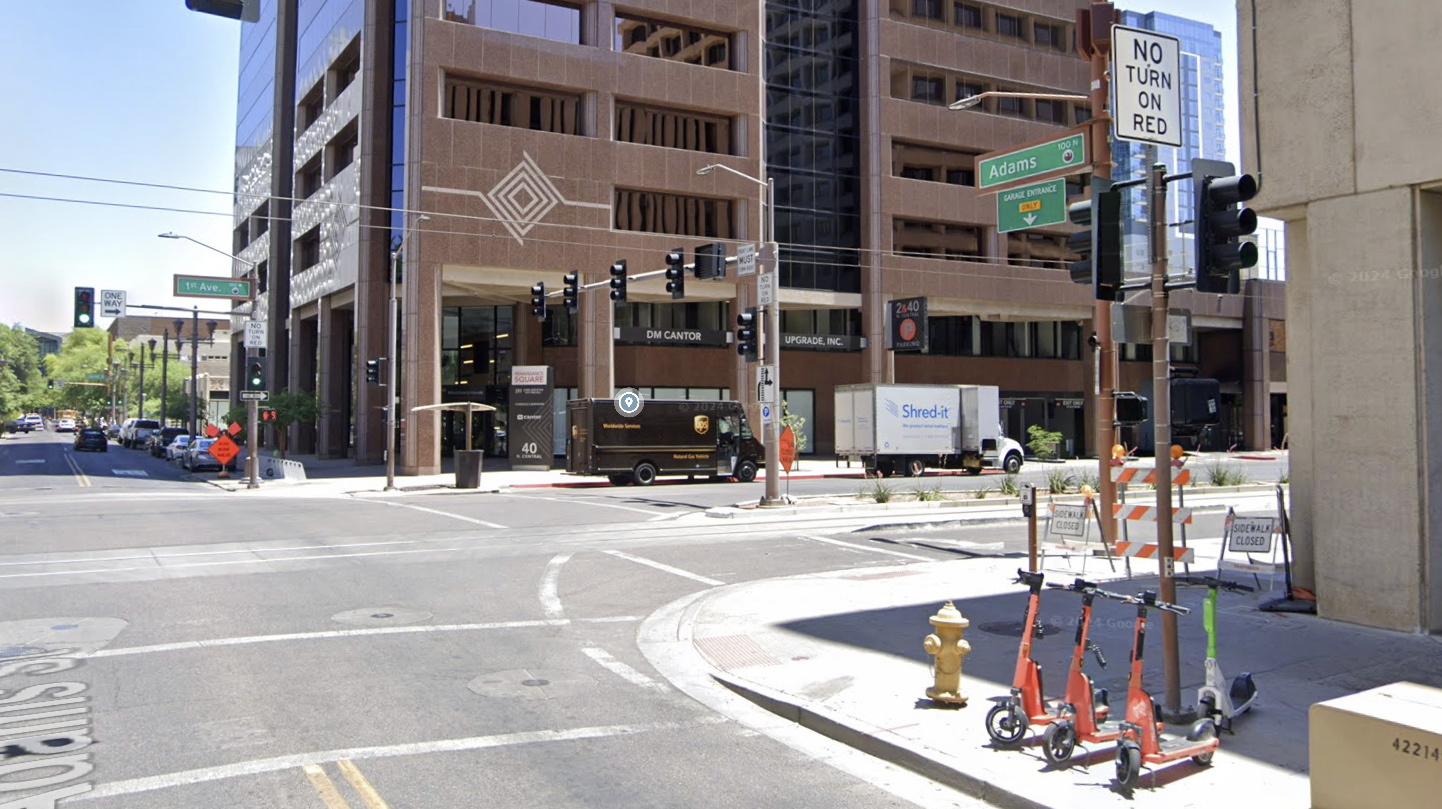 Фінікс посилює боротьбу за безпеку пішоходів: величезні штрафи та нові переходи - фото 1