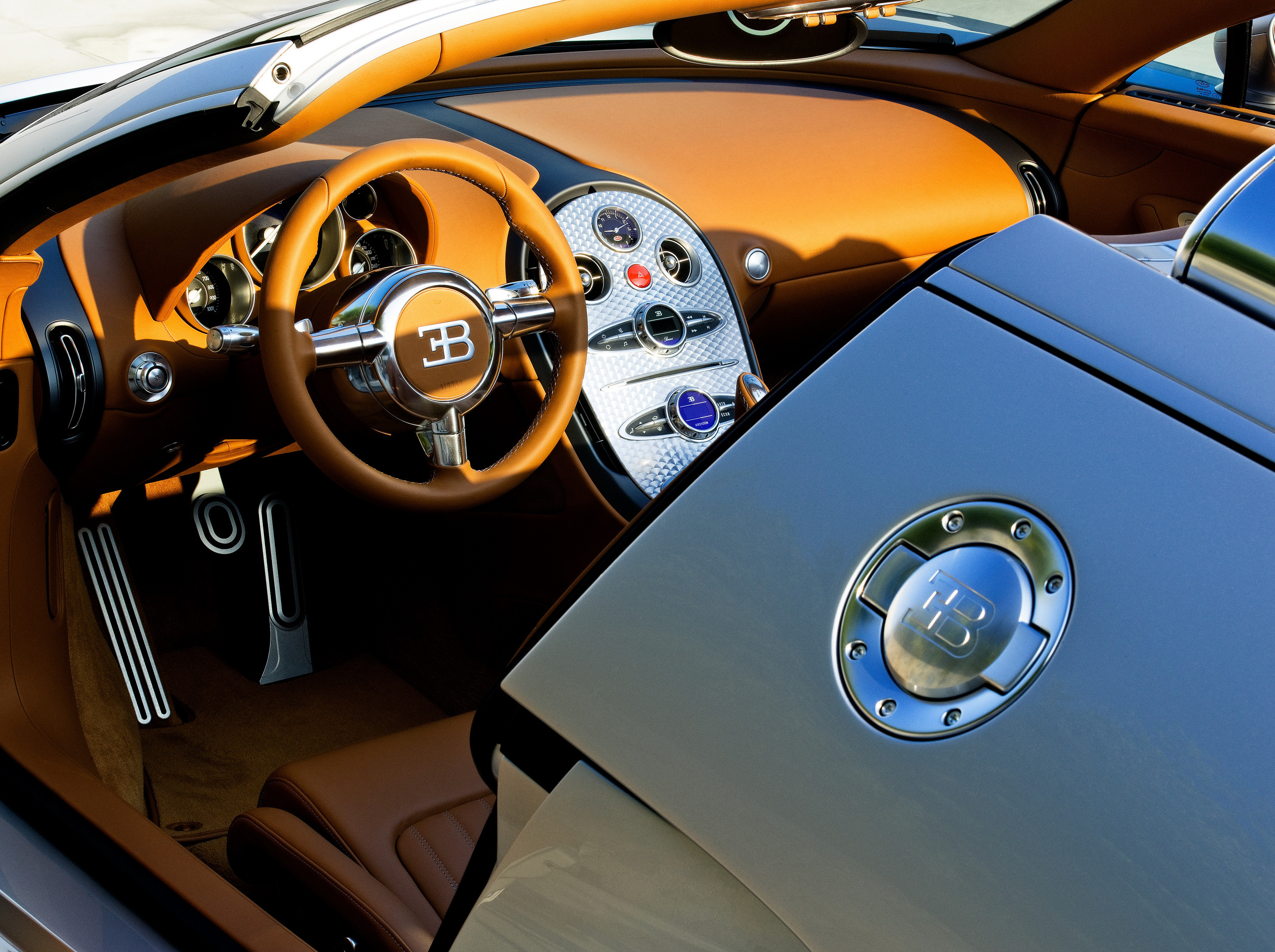 Bugatti готує ексклюзивний гіперкар на честь легендарного Veyron: перші подробиці - фото 2