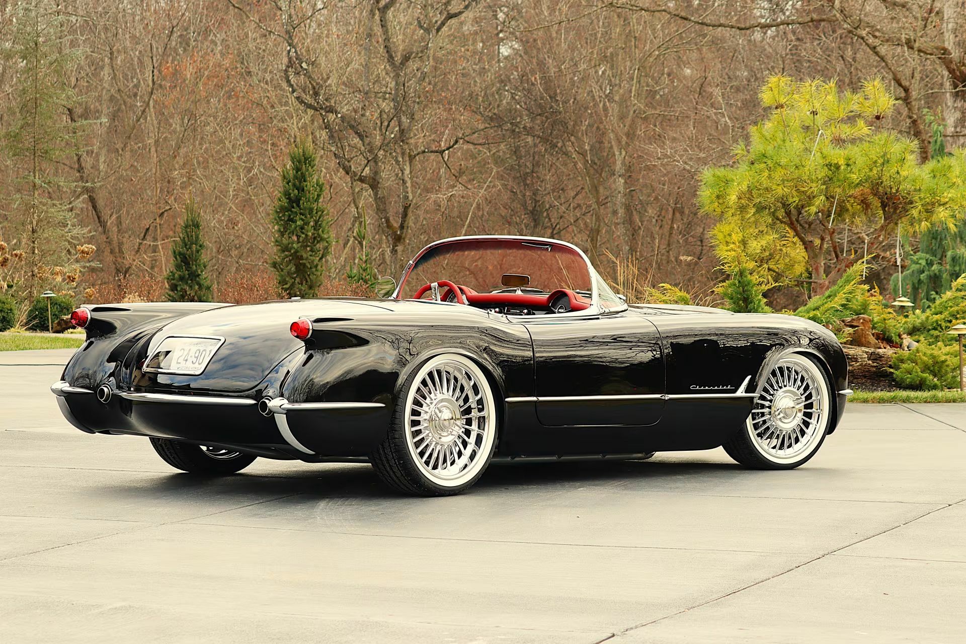 Класичний Chevrolet Corvette 1954 року перетворили на потужний рестомод з серцем від Z06 - фото 3