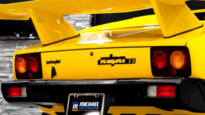 У США виставили на продаж ідеально збережений Lamborghini Jalpa 1988 року