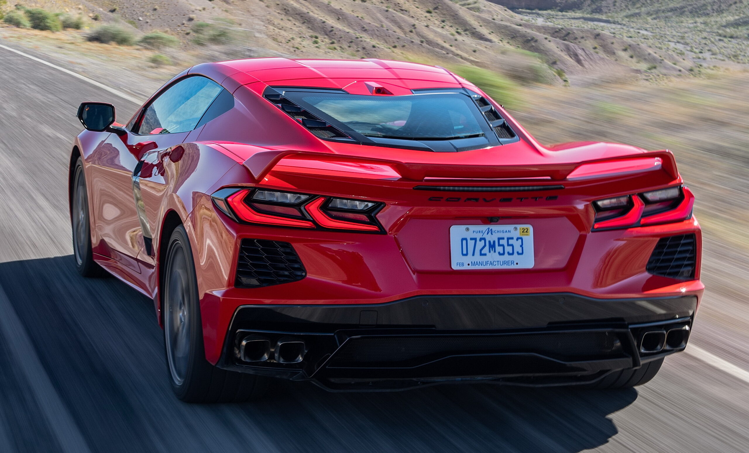 У Флориді посеред ставка знайшли покинутий та затоплений Chevrolet Corvette C8 - фото 1