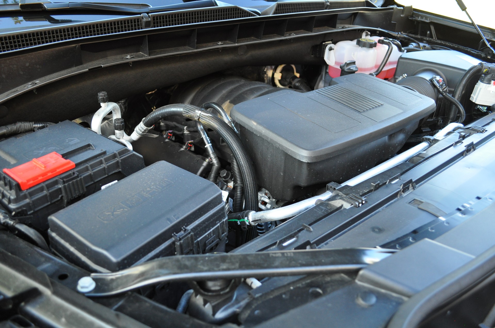 Проблеми з двигунами V8 від General Motors: ремонт не допомагає, а розслідування розширюється - фото 1