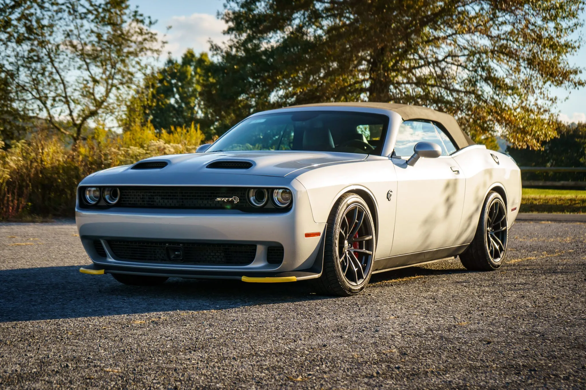 Ексклюзивний Dodge Challenger Hellcat перетворили на кабріолет: чому це стало помилкою на 37 тисяч доларів - фото 1