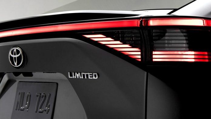 Toyota оголосила відкликання електрокросоверів bZ4X через дивну плутанину із запчастинами Toyota оголосила відкликання електрокросоверів bZ4X через дивну плутанину із запчастинами