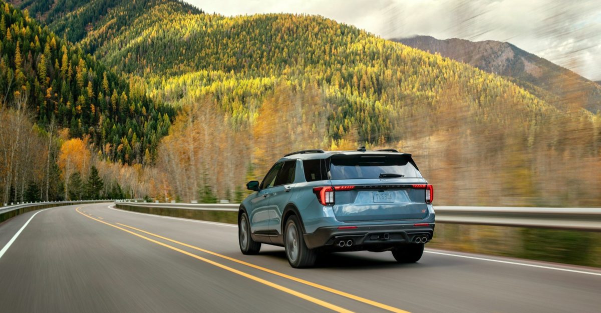 Ford продовжує серію відкликань: проблеми виявлено у нових Explorer та комерційних шасі - фото 7